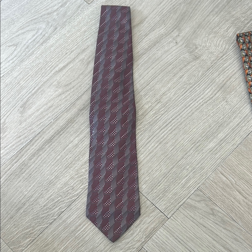 Elegant Burgundy and Gray Men's Tie